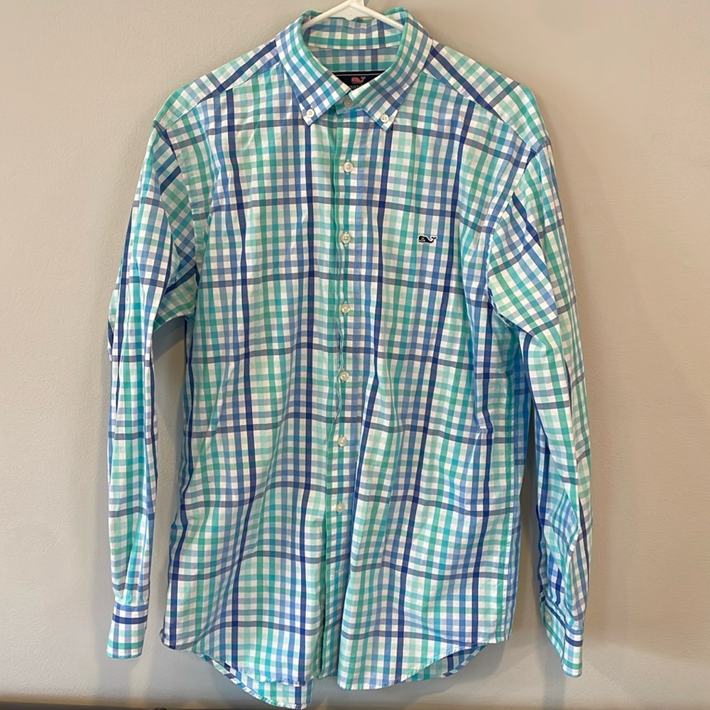 Vineyard Vines button down shirt